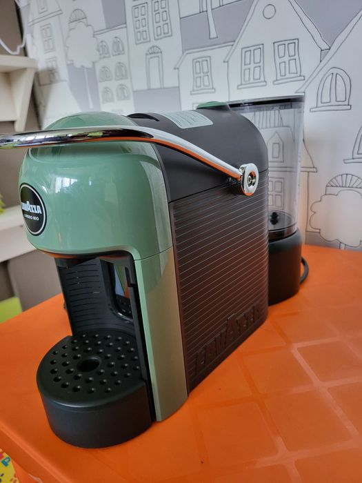 Кафемашина с капсули Lavazza JOLIE EVO