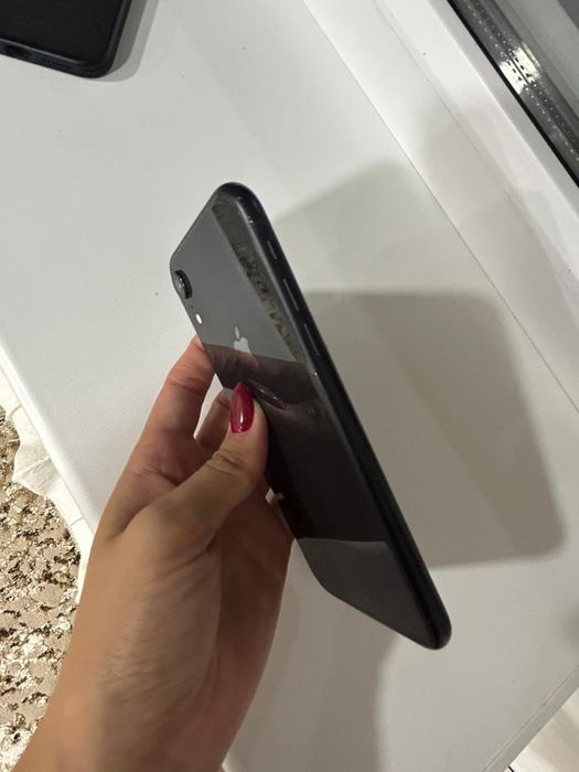 Срочно продам iphone XR