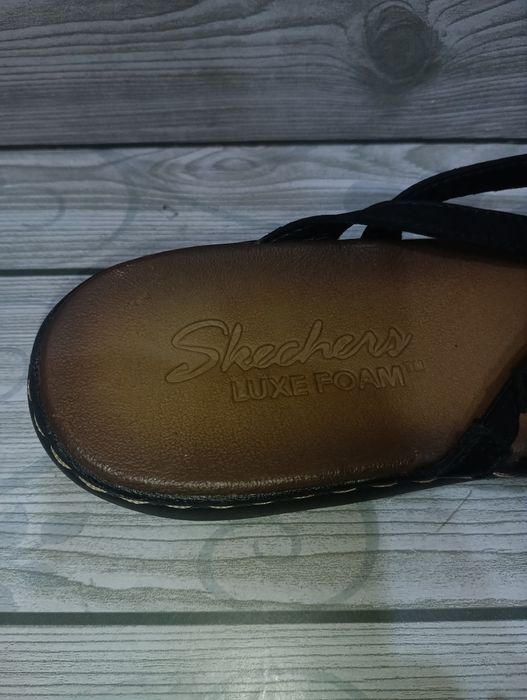 Skechers Luxe Foam N 40,5