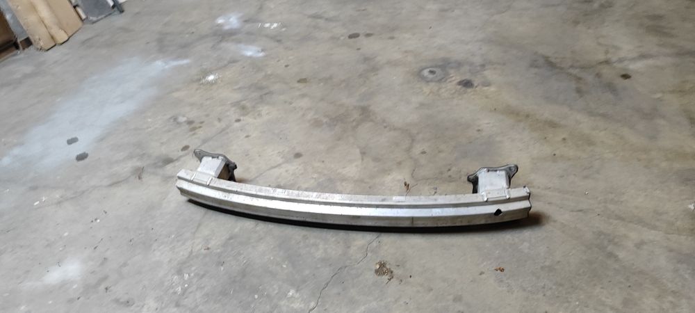 Греда, буфер за броня на ауди а6 ц7 allroad 4G5807309C