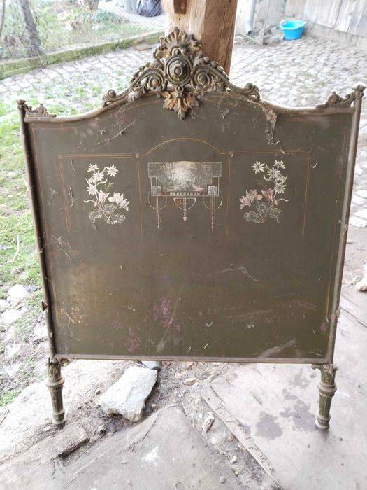 Метално "царско" легло с пружина