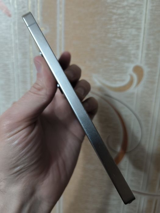 Samsung Galaxy S25 Ultra Titanim Gray 12/256 Ideal Holatda korobkali