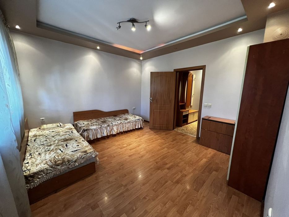 Продава се Тристаен апартамент в София, Борово - 68 кв.м за 3795 €/кв.м - Снимка #4