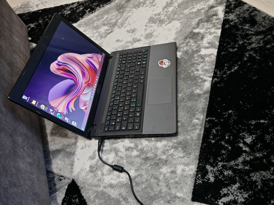 Laptop Asus X55VD i3 gen2