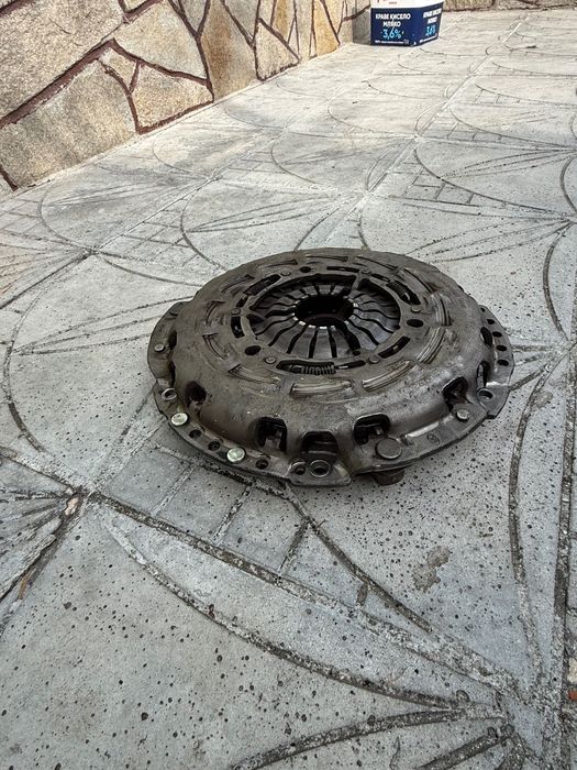 Продавам съединител + двумасов маховик (комплект)  За Мерцедес бенз