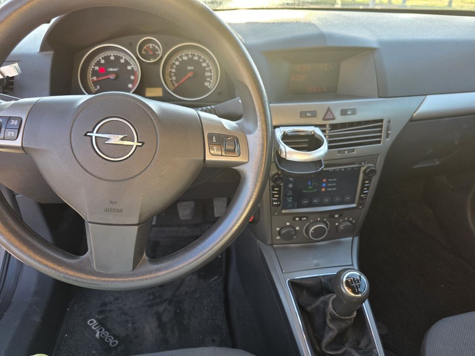Opel Astra H GTC 2006