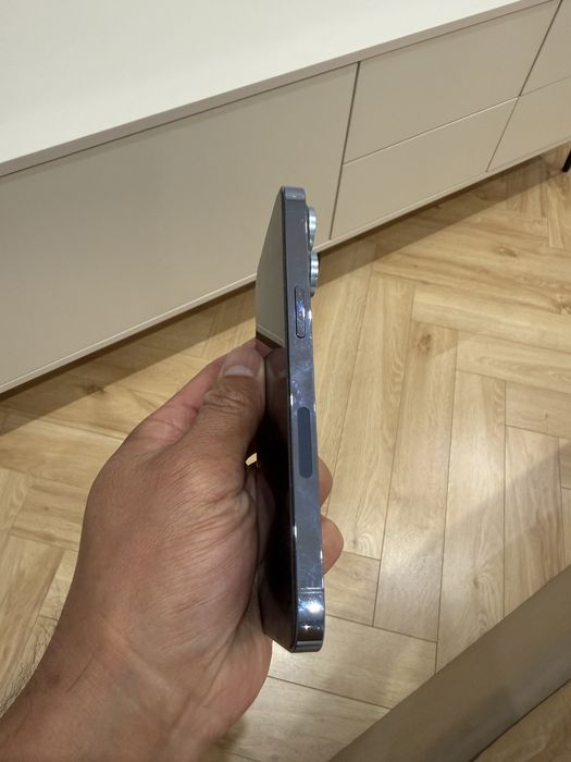 Продам Iphone 13 pro 128г с сим картой