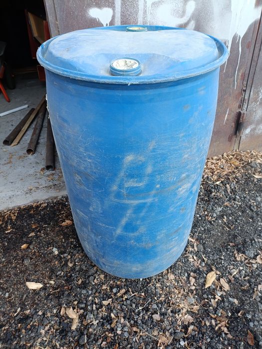 Бочка 220 л прочный