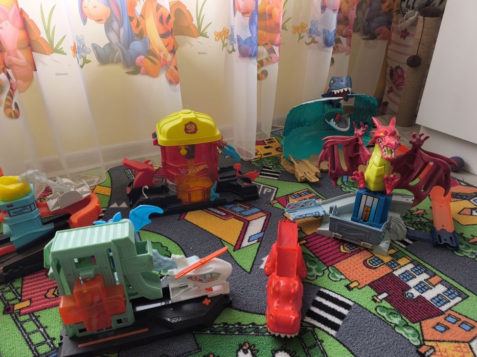 Писти Hot Wheels