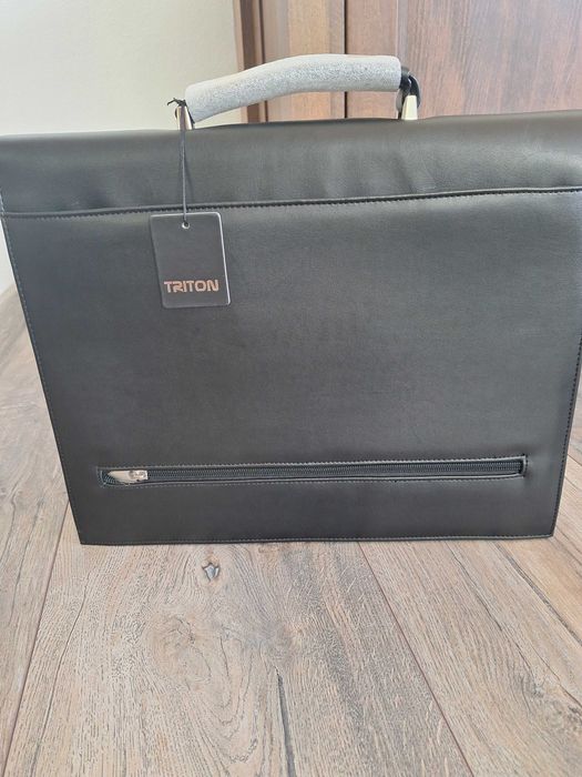Чанта за документи, бизнес куфарче с марка  Triton