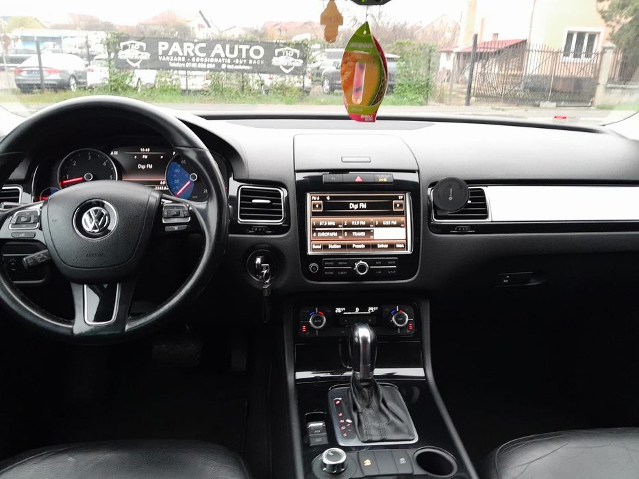 VW Touareg 2011 245 cp  Inmatriculat 8950 € neg