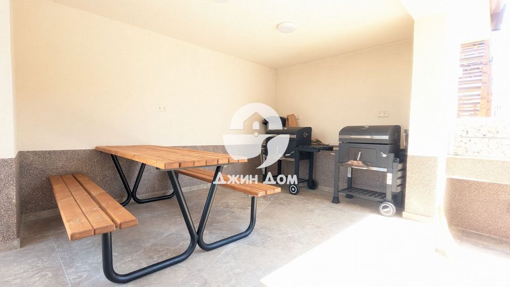 Стилен двустаен апартамент в к-с „Гранд Вилидж“, с. Кошарица