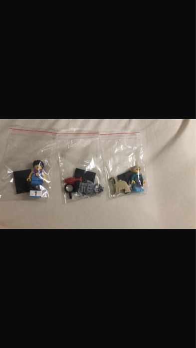 Продам лего минифигурки.