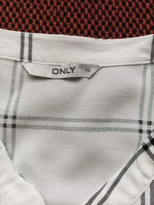 Продавам официални и ежедневни дамски блузи