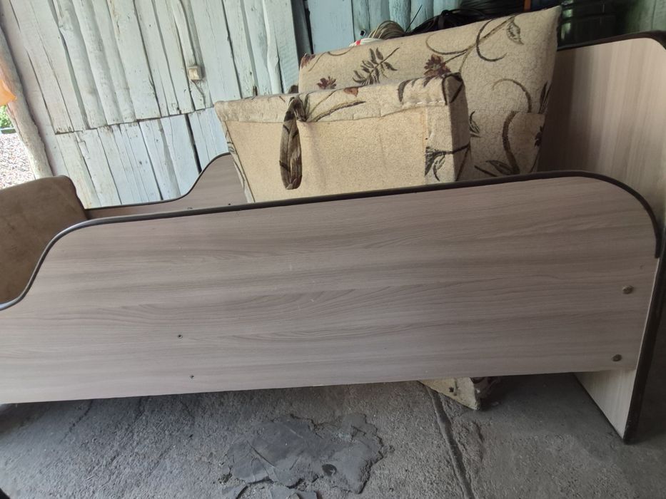 Продам детскую кровать