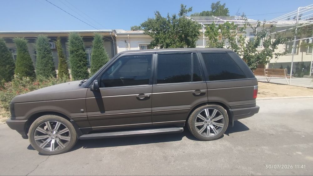 Renj Rover sotiladi.
