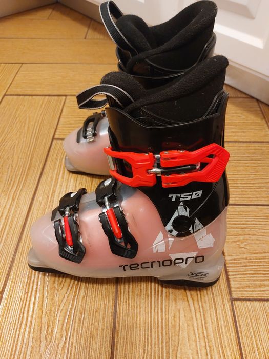 Clapari Tecno pro 210-215. Potrivit pt marime 33.