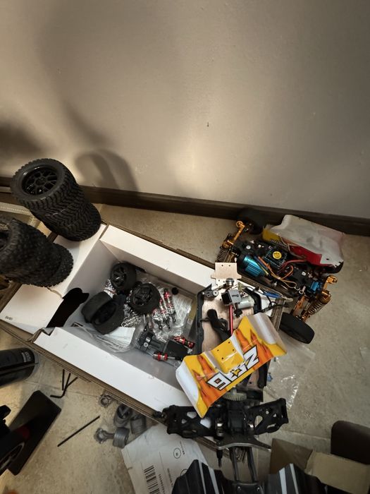 Rc кола wltoys 144010 и Rc лодка