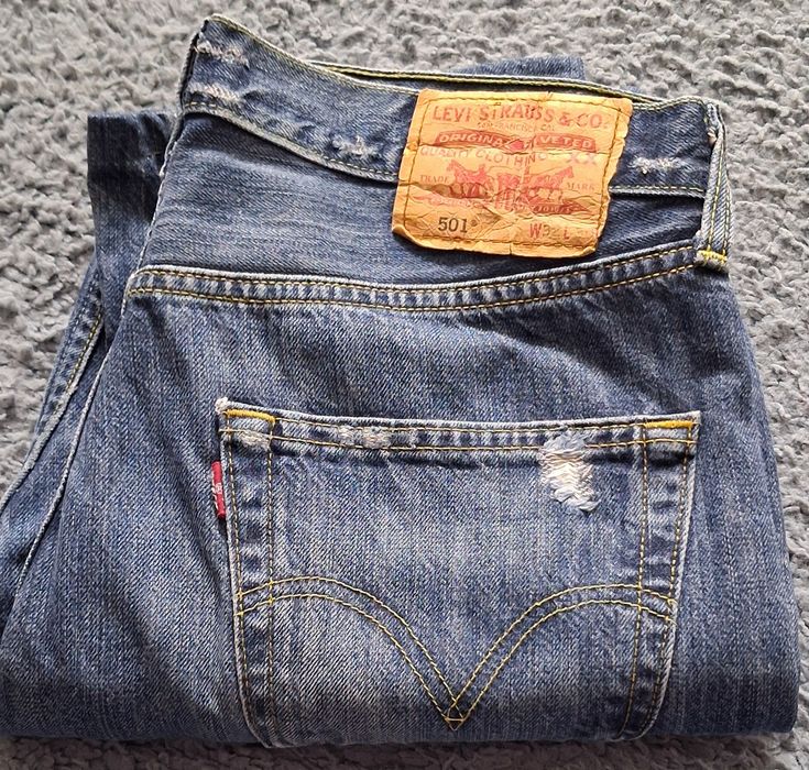 Blugi bărbătești Levis