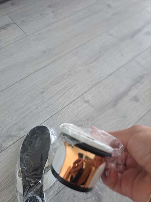 saboti / sandale albi noi cu eticheta