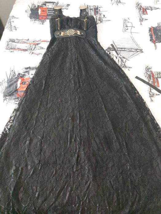 Дамска рокля от дантела