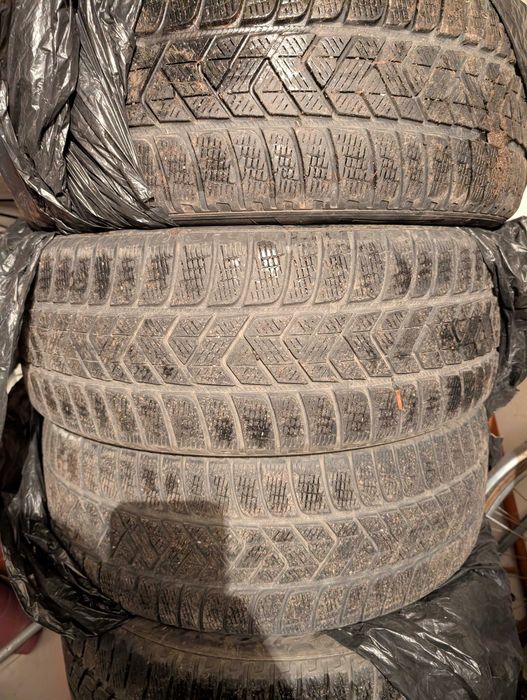 Pirelli Scorpion Winter 235/50/19