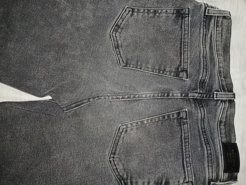 Продам джинсы женские