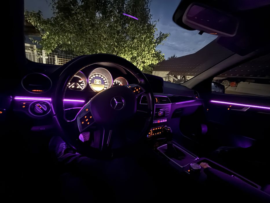 MERCEDES-BENZ C-Class 2012 — imagine 3