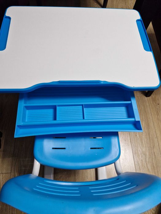 Set birou și scaun pentru copii reglabil si ergonomic