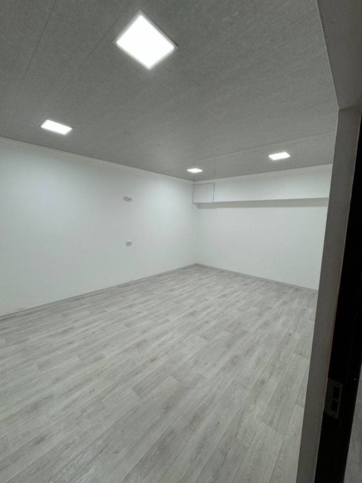 Продается.  ЦОКОЛный этаж.  Новостройка 95 м2. АЛГОРИТМ