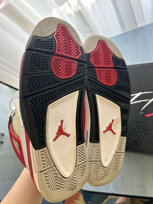 Vand Jordan 4 Retro Red Cement