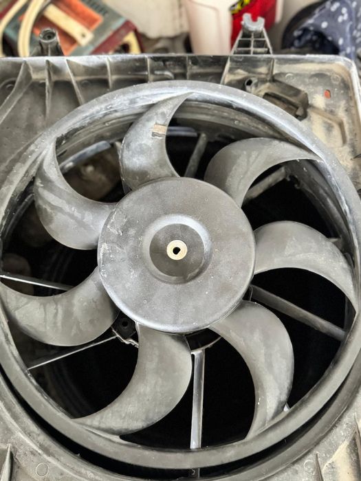 Диффузор на Лада Ларгус