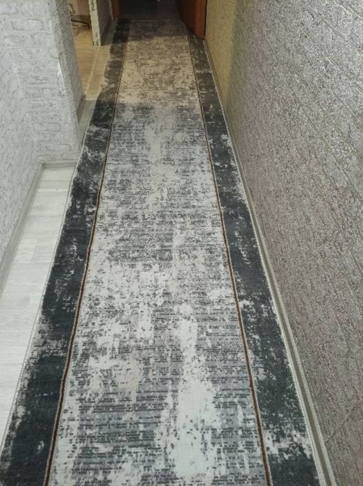 Продаю ковровая дорожка свет серый