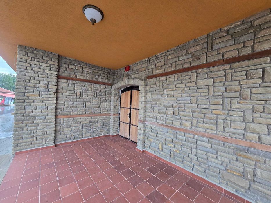 Продава се хотел