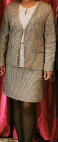 Костюм юбка сатылады