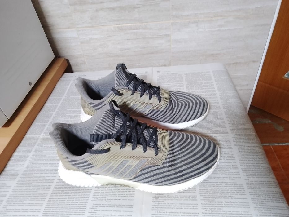 Продаются кроссовки Адидас