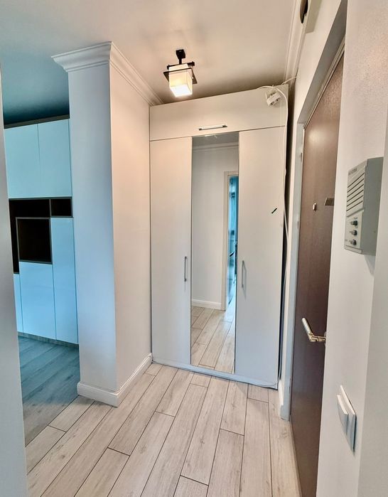 Închiriez apartament cu două camere  mobilat si utilat