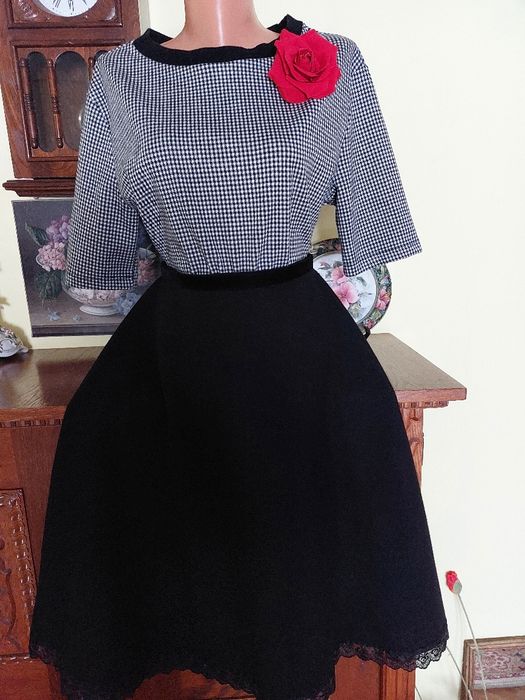 Bluza noua din jerse  cu imprimeu clasic pepit