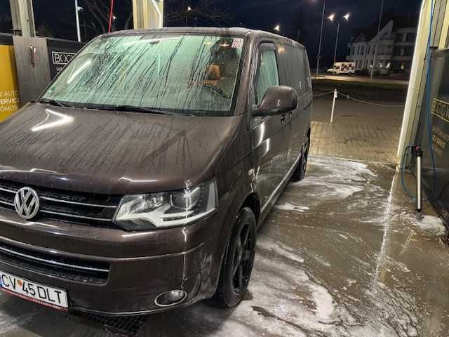 Volkswagen Multivan Highline T5