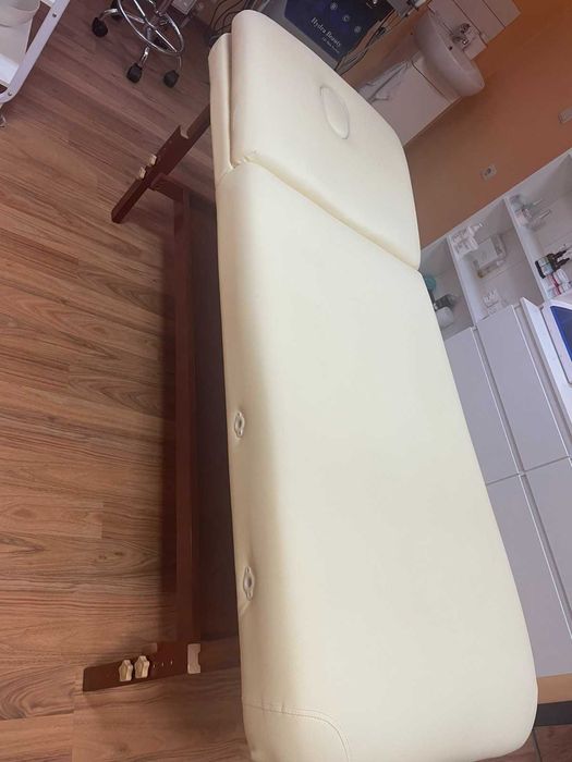 Масажна/козметична кушетка