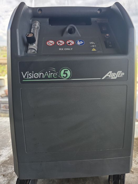 Vând concentrator oxigen AirSep VisionAire 5