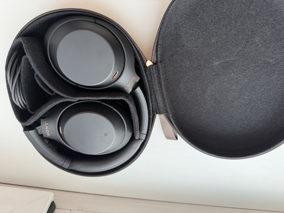 Наушники Sony XM4