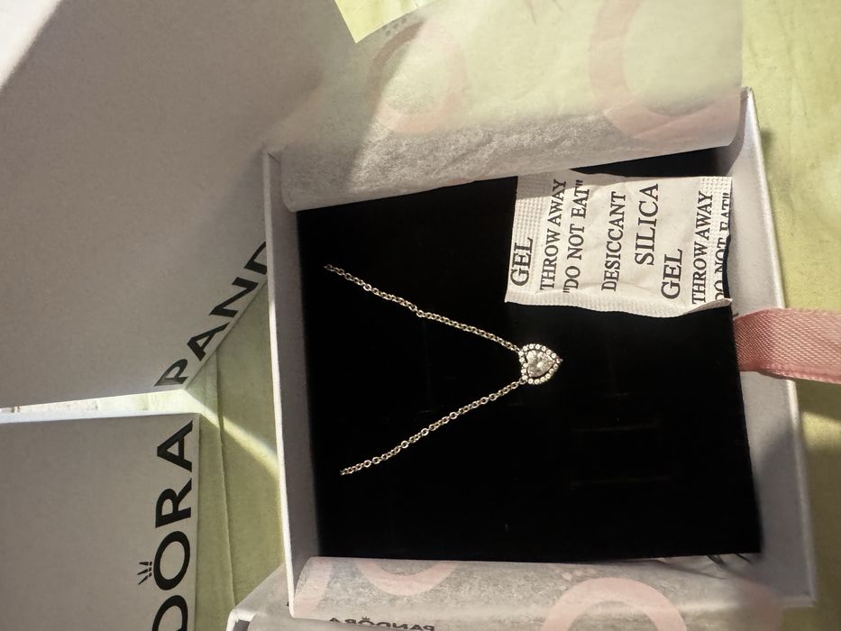 Гривна и колие на PANDORA