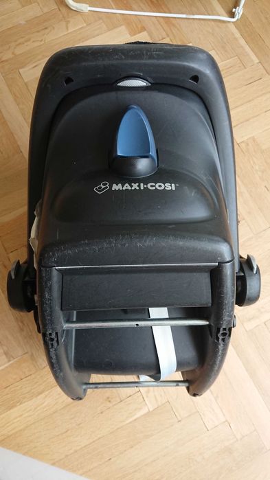 Детско бебешко столче Maxi Cosi Cabrio Fix 0-13кг