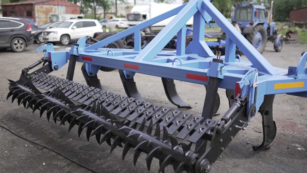 Плуг-глубокорыхлитель,2,4-6 м  плуг чизельный,щелеватель