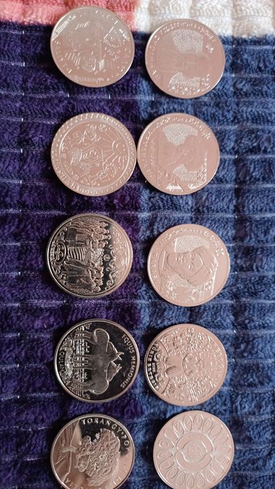 Монеты и банкноты