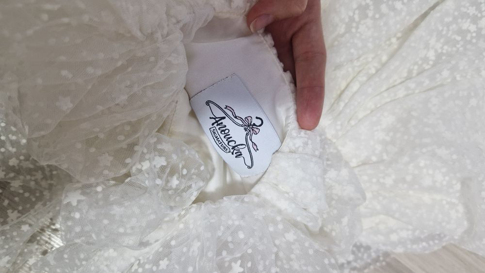 Rochita Anoucka si Next fetite