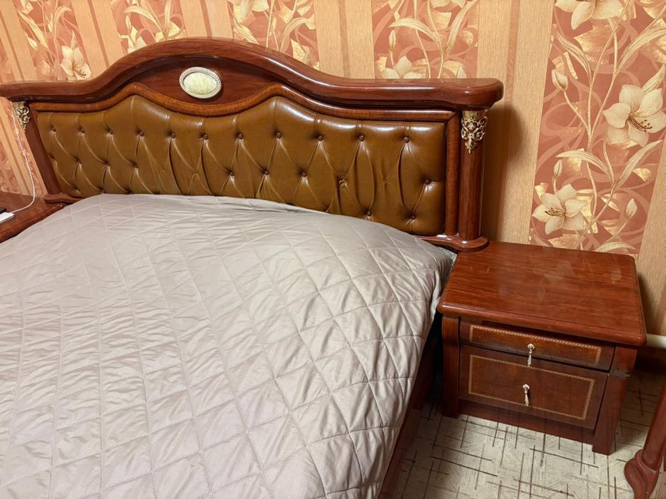 Спальный гарнитур полностью БЕЗ МАТРАСА