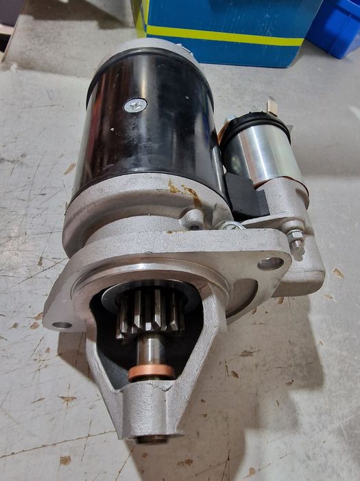 Electromotor tractor ford super dexta preț 1150 lei cu tva 11 dinți se