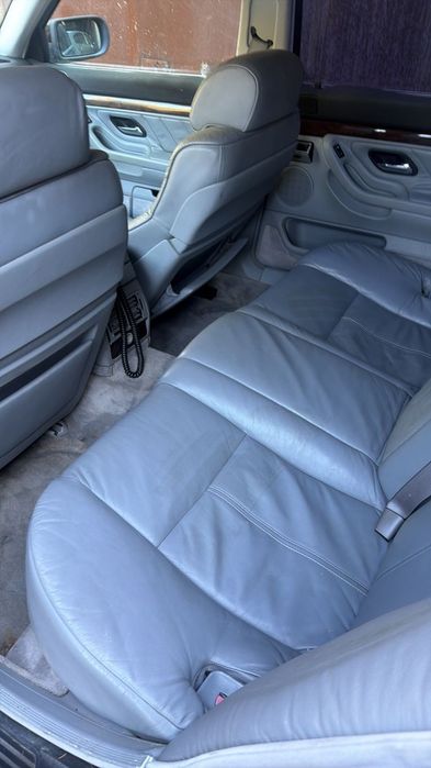 BMW Seria 7 1996 benzină, 5.045 € — imagine 5